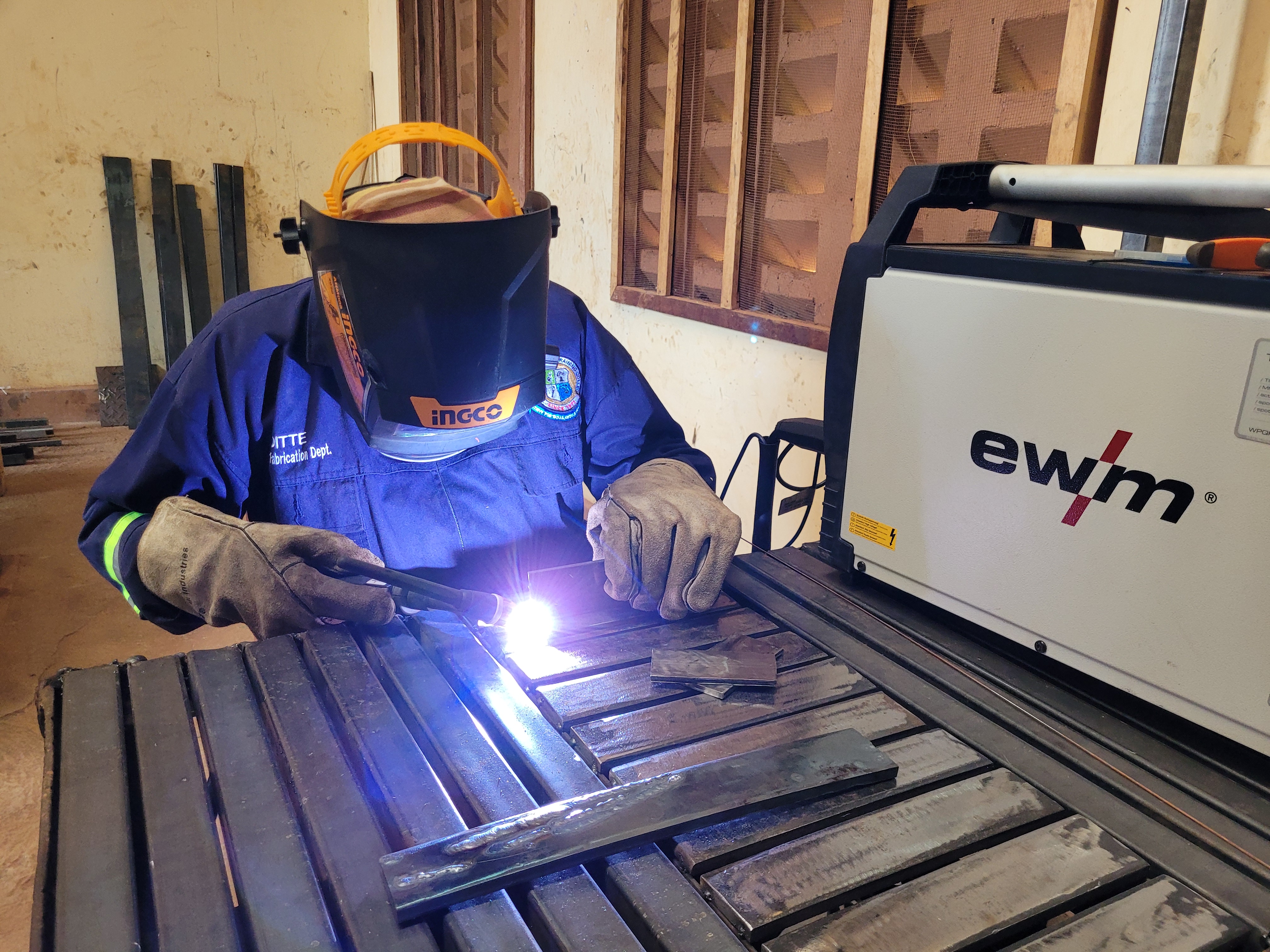 Intensive welding course in Uganda